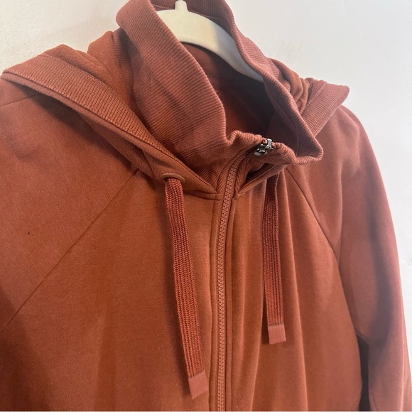 ATHLETA triumph hoodie burgundy size large - Picture 9 of 9